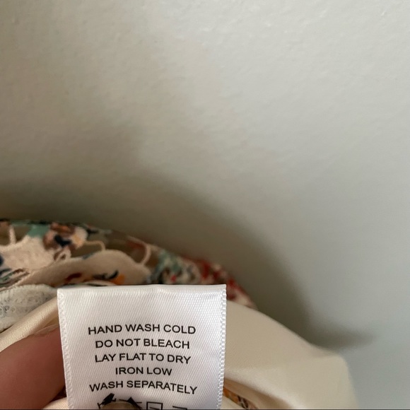 Tularosa Floral Lace Crochet Dress - Picture 9 of 11